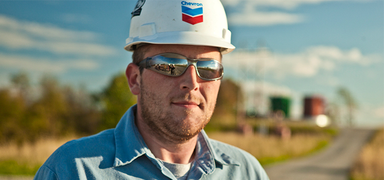 male worker wearing chevron hardhat