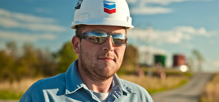 male worker wearing chevron hardhat